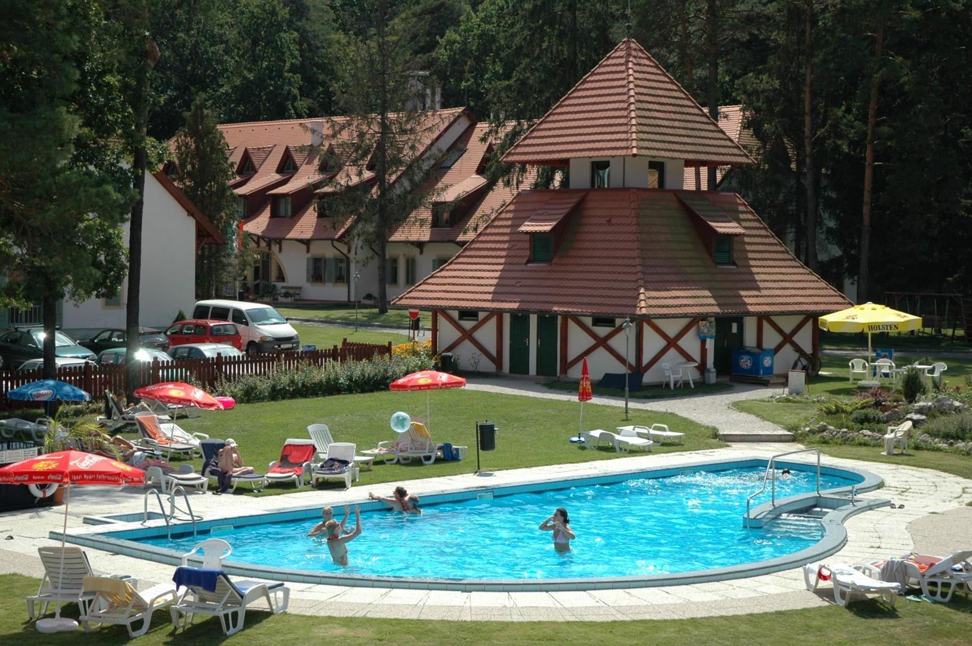 Отель Abbazia Country Club Nemesnep Экстерьер фото