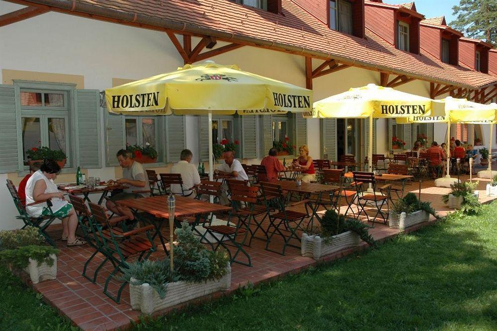 Отель Abbazia Country Club Nemesnep Экстерьер фото